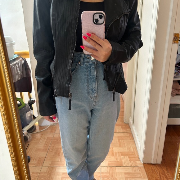 Leather jacket - Picture 3 of 4